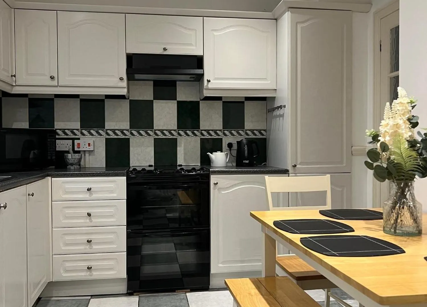 Cozy 3 Bedroom House, Greenwich, London Abbey Wood