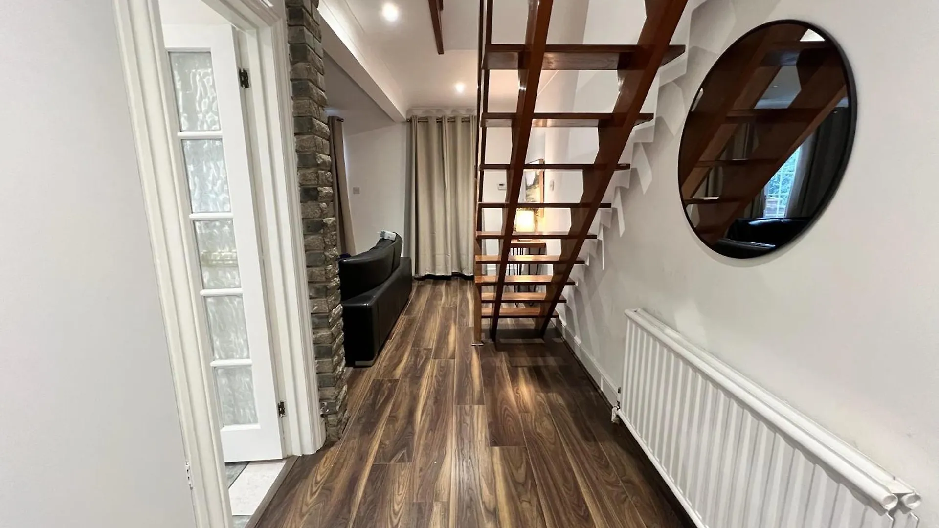 Cozy 3 Bedroom House, Greenwich, London Abbey Wood 0*,  United Kingdom